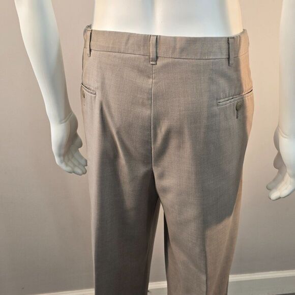 Haggar Dress Pants Mens 38 x 27 Beige Classic Fit Pleated Front Cuffed Adj Waist - Picture 6 of 9